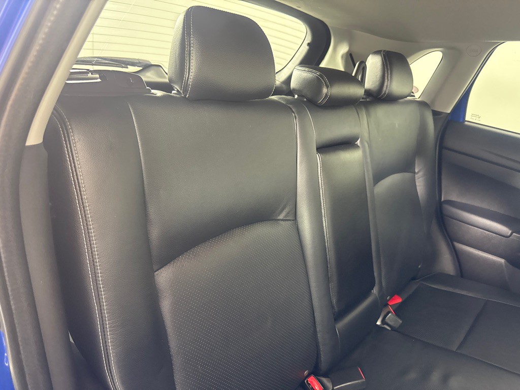 2015 Mitsubishi Outlander Image 24