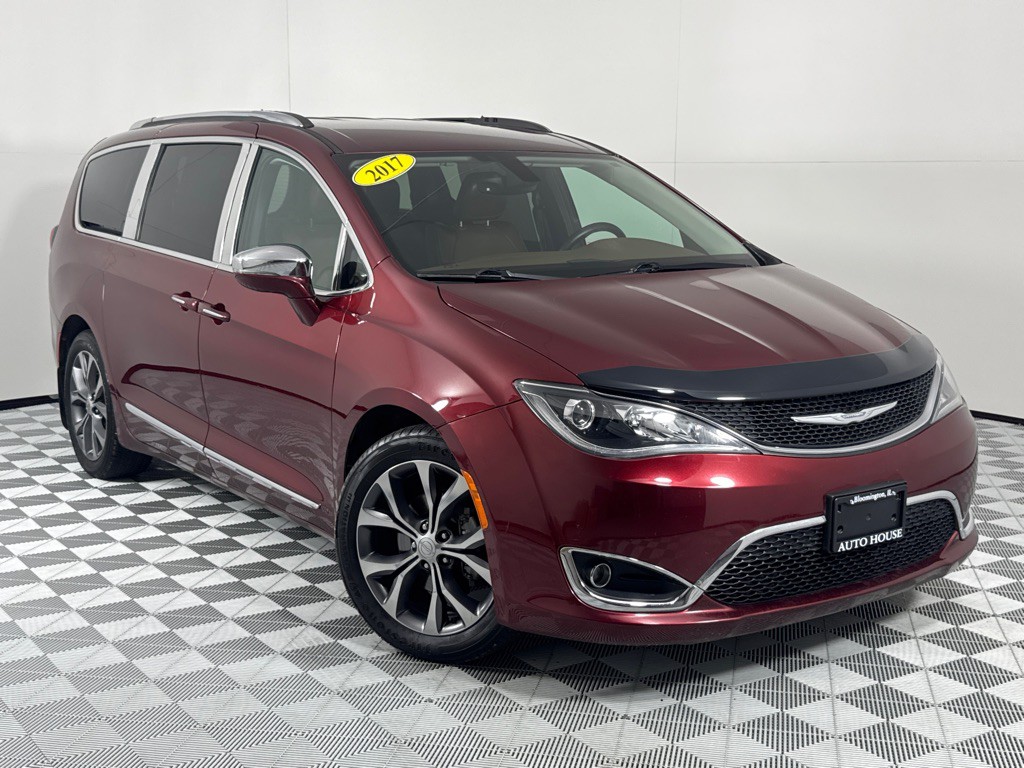 2017 Chrysler Pacifica Image 2