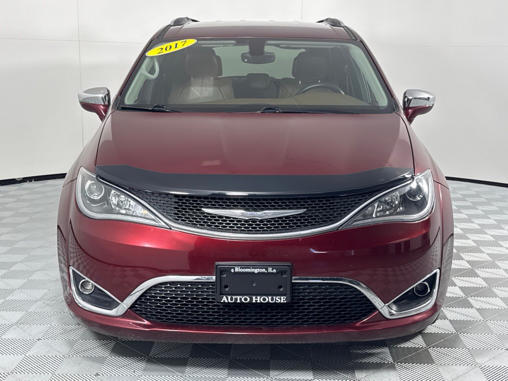 2017 Chrysler Pacifica Image 11