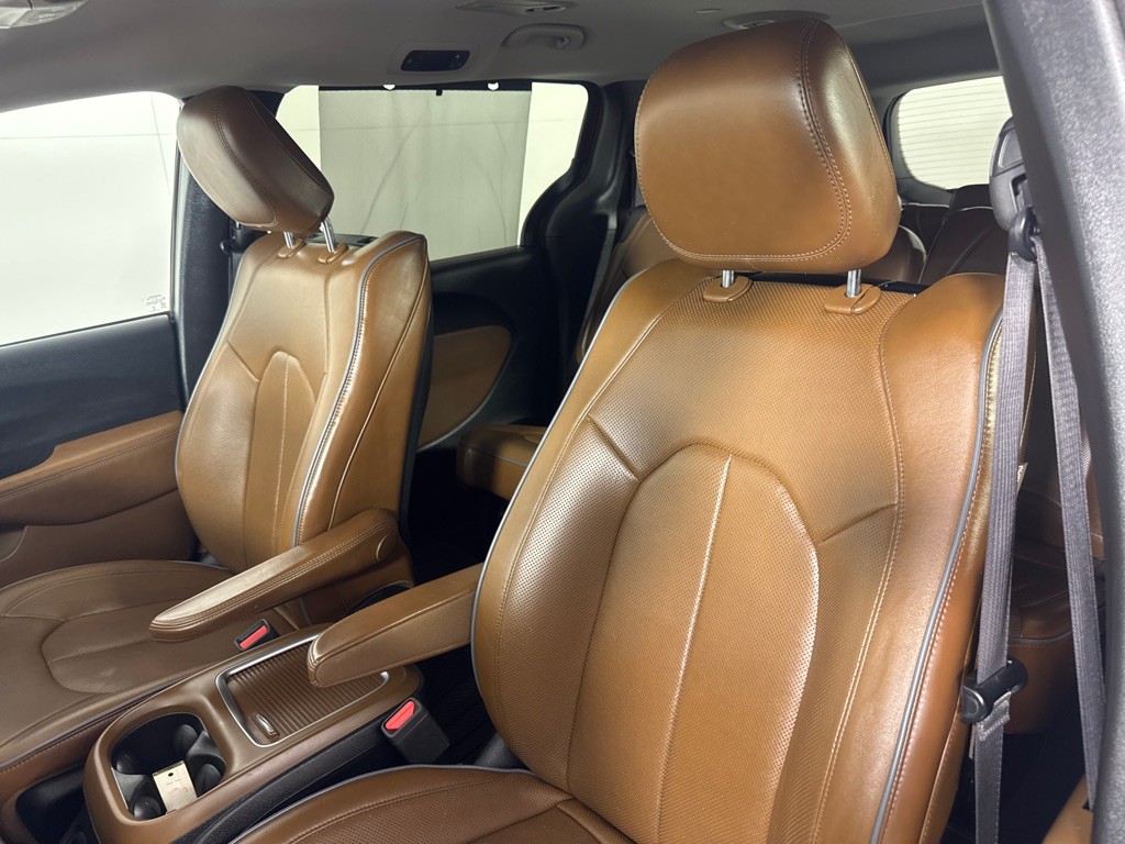 2017 Chrysler Pacifica Image 14