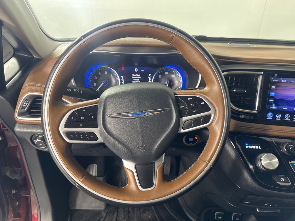2017 Chrysler Pacifica Image 16