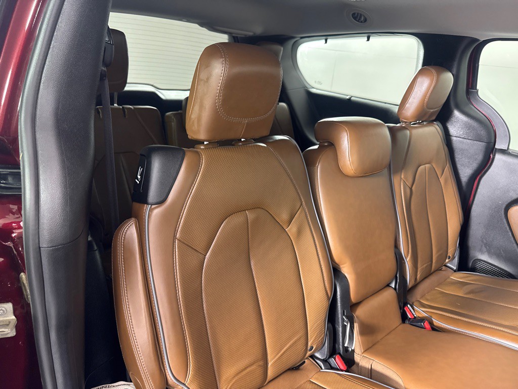 2017 Chrysler Pacifica Image 25