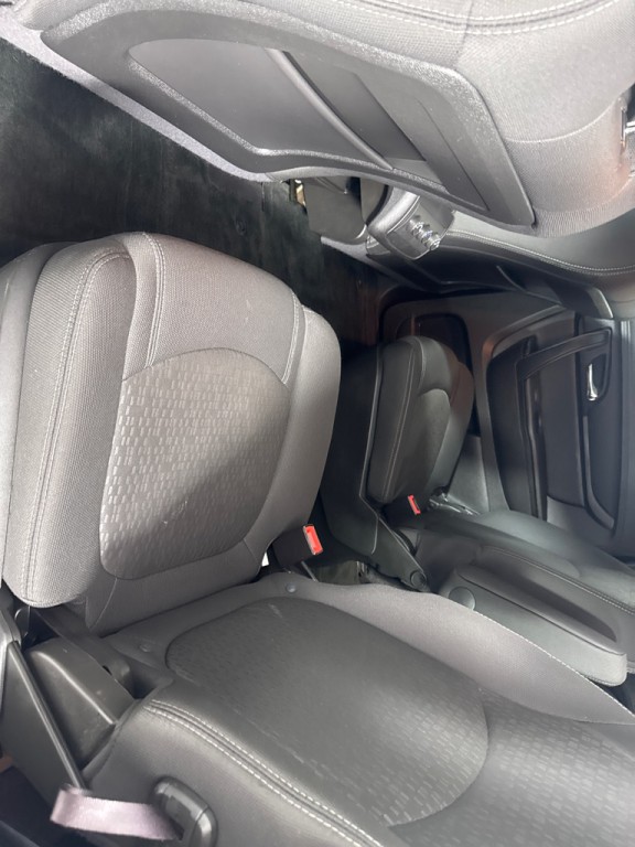 2013 GMC Acadia Image 16