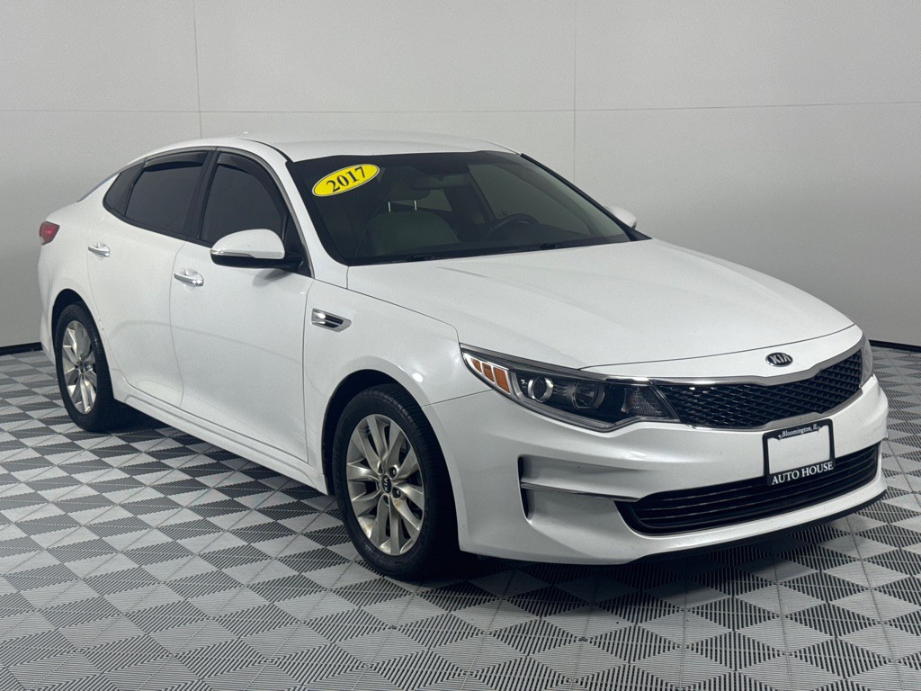 2017 Kia Optima Image 3