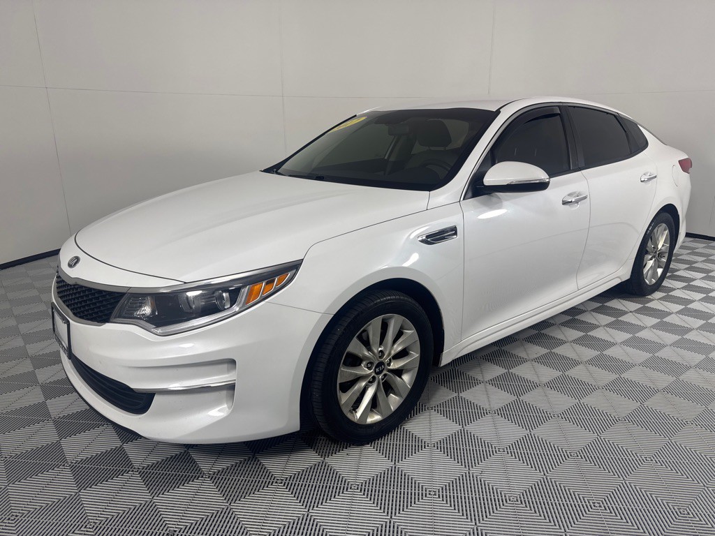 2017 Kia Optima Image 8