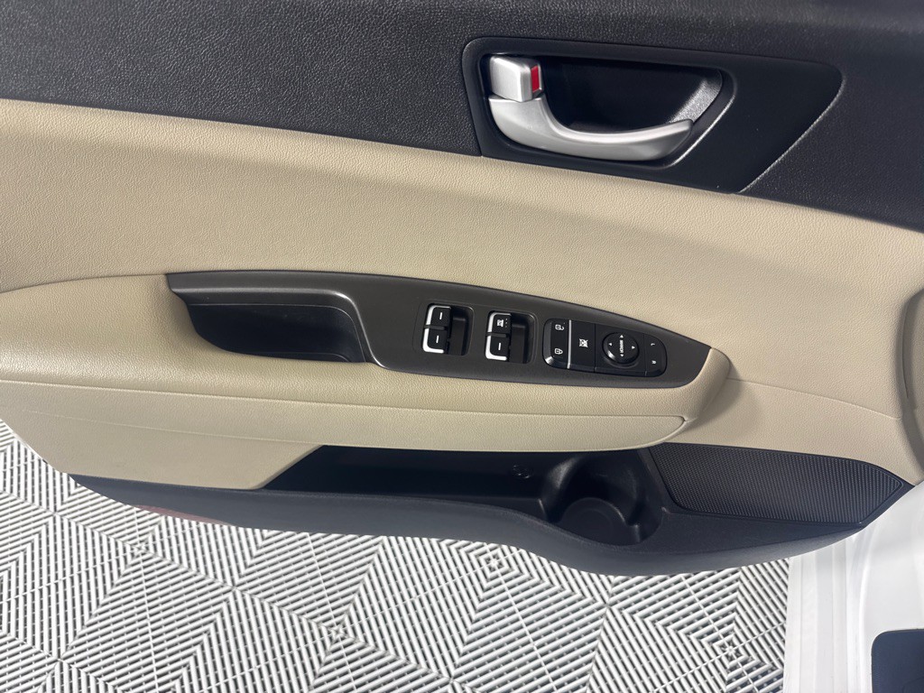 2017 Kia Optima Image 11