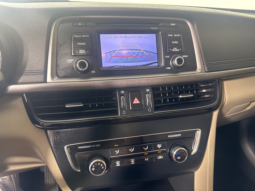 2017 Kia Optima Image 16