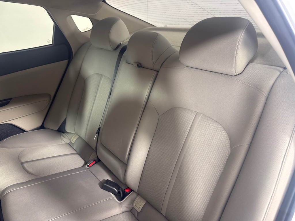 2017 Kia Optima Image 19