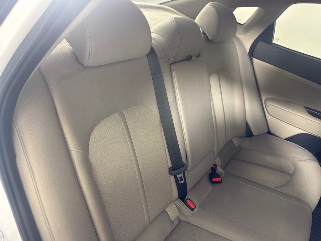 2017 Kia Optima Image 21