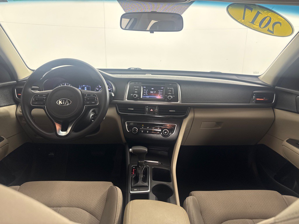 2017 Kia Optima Image 24