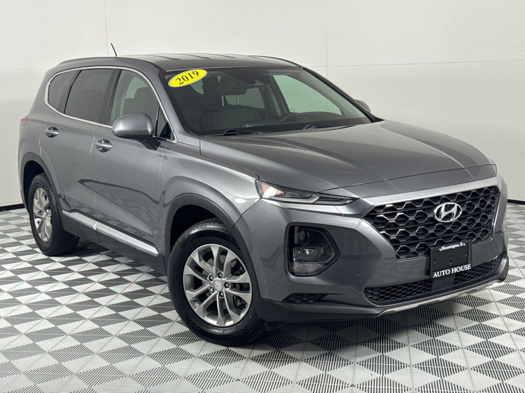 2019 Hyundai Santa Fe Image 2