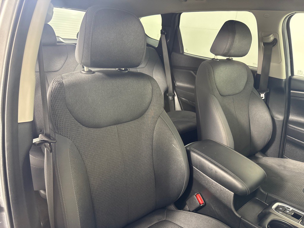 2019 Hyundai Santa Fe Image 25