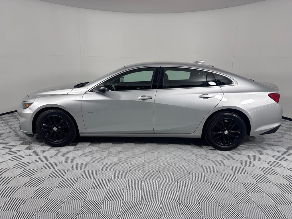 2017 Chevrolet Malibu Image 7