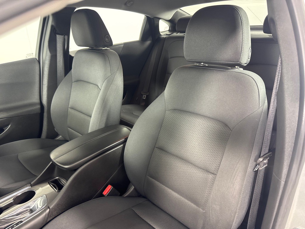 2017 Chevrolet Malibu Image 13