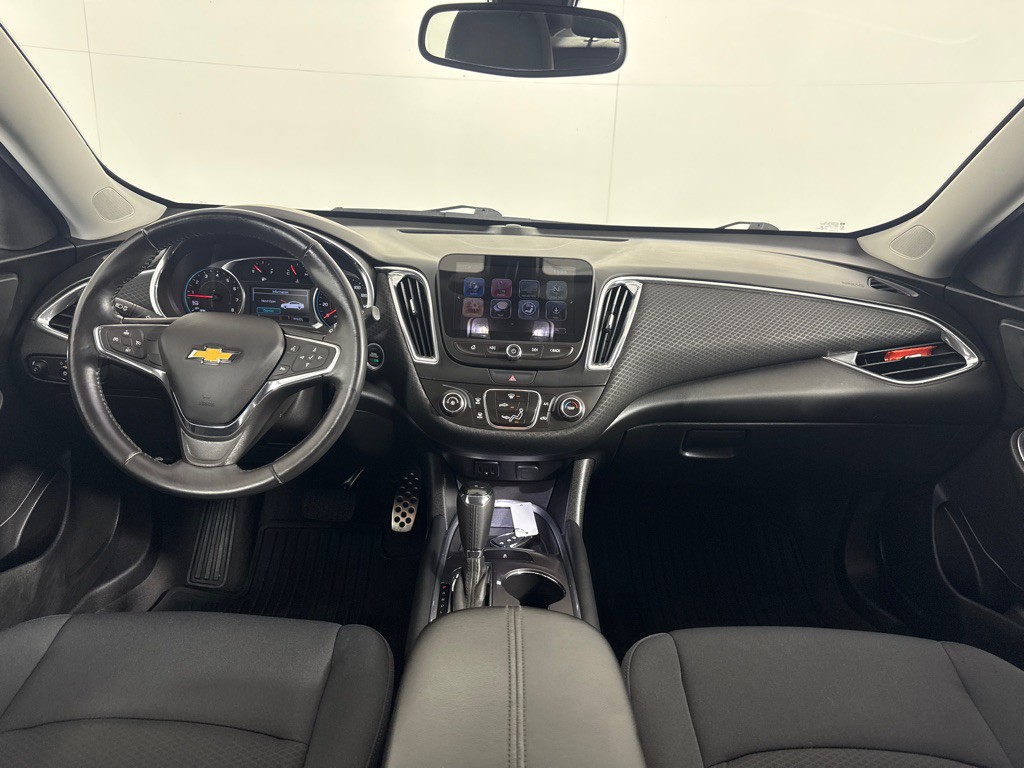 2017 Chevrolet Malibu Image 24