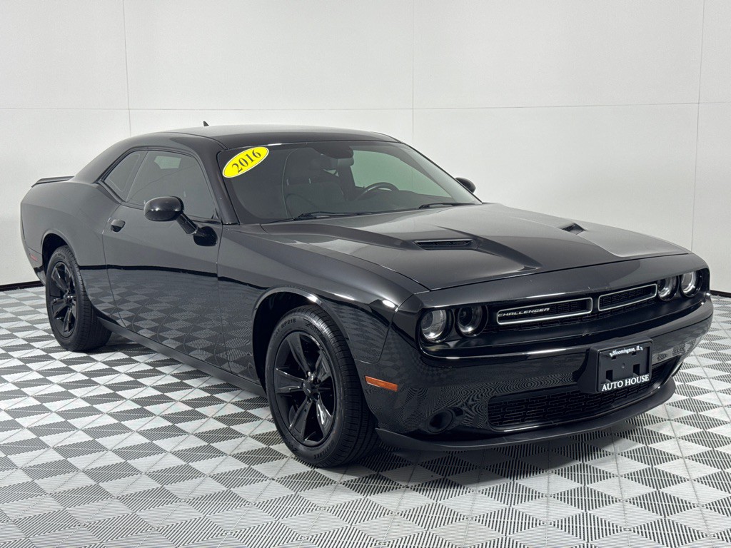 2016 Dodge Challenger Image 3