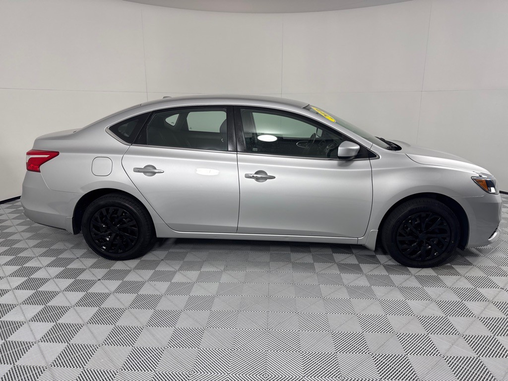 2016 Nissan Sentra Image 4