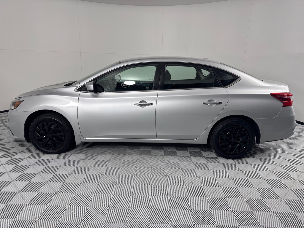 2016 Nissan Sentra Image 8
