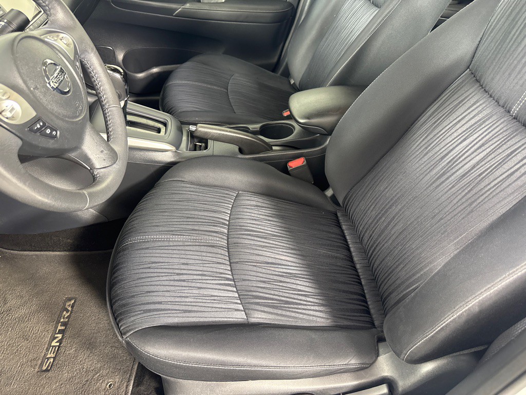2016 Nissan Sentra Image 11