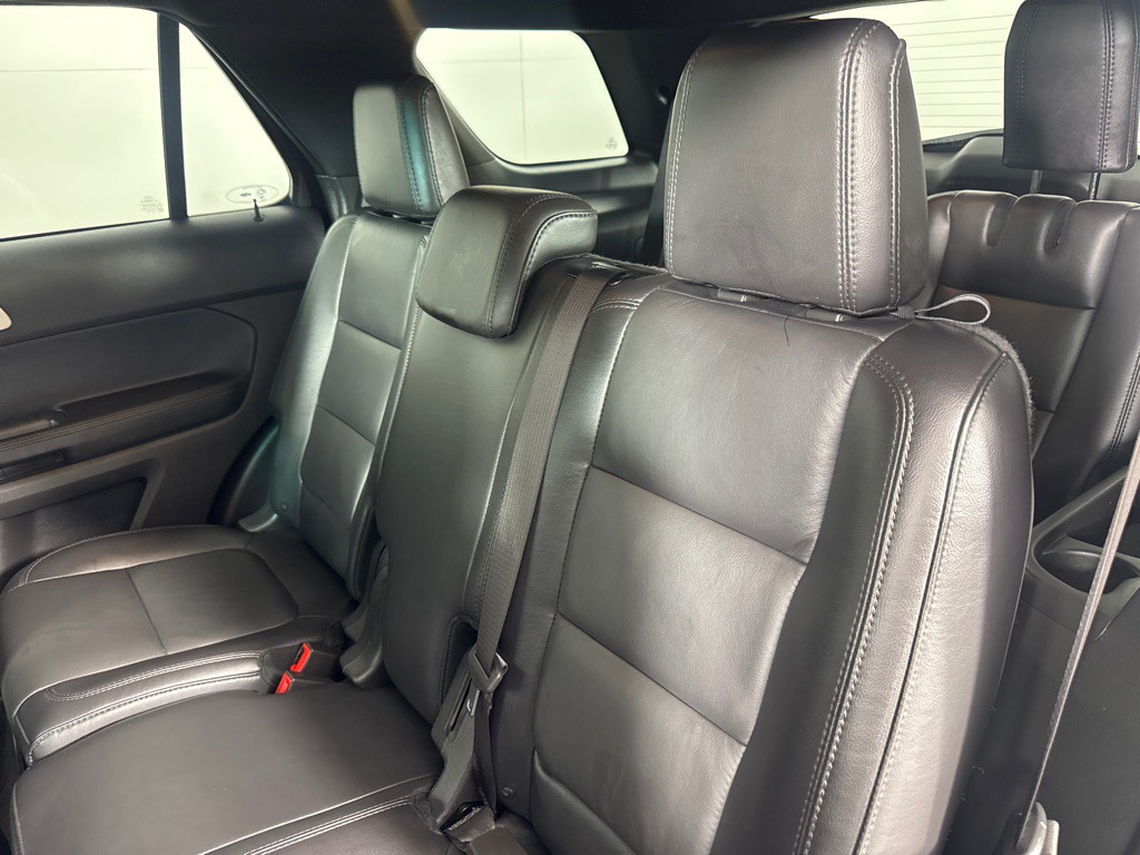 2015 Ford Explorer Image 18