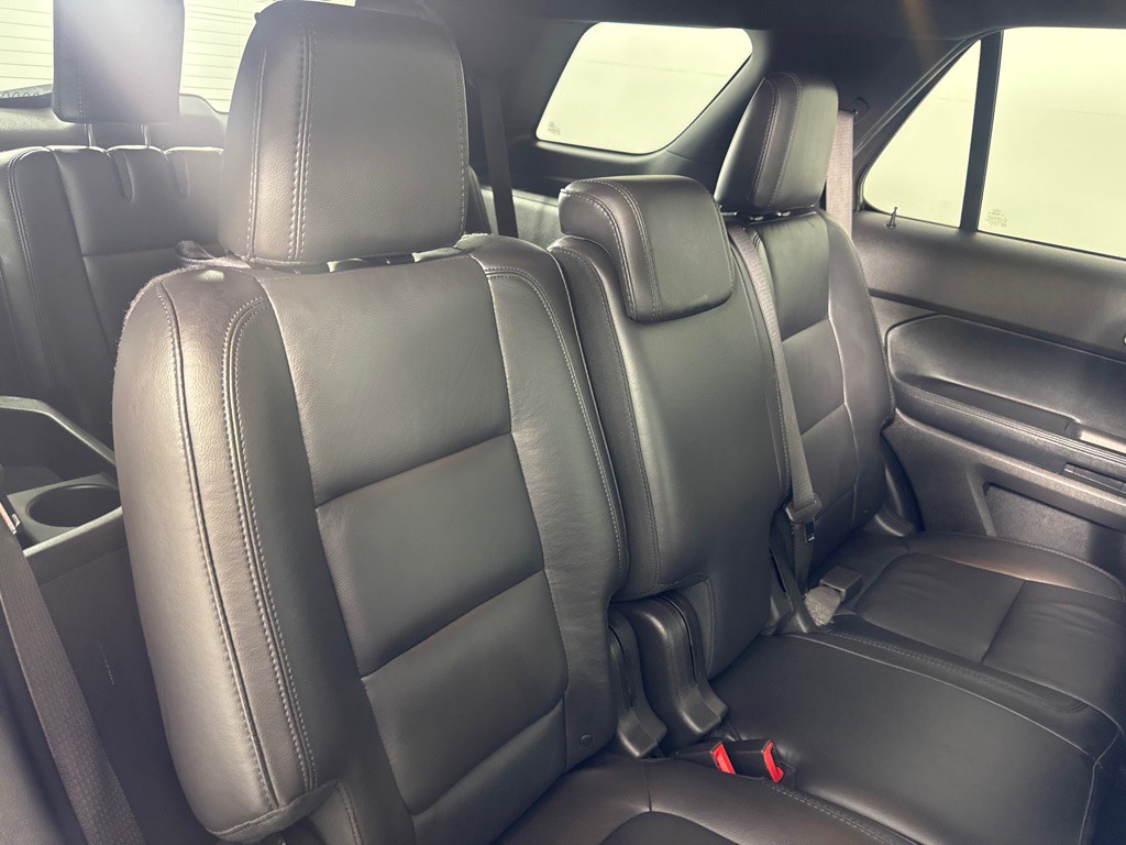 2015 Ford Explorer Image 22
