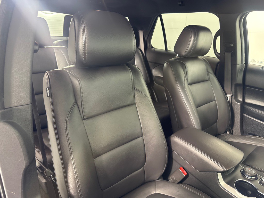 2015 Ford Explorer Image 24