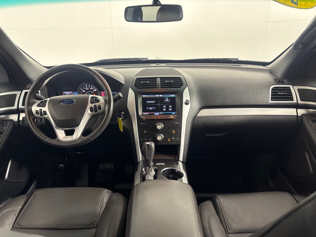 2015 Ford Explorer Image 25