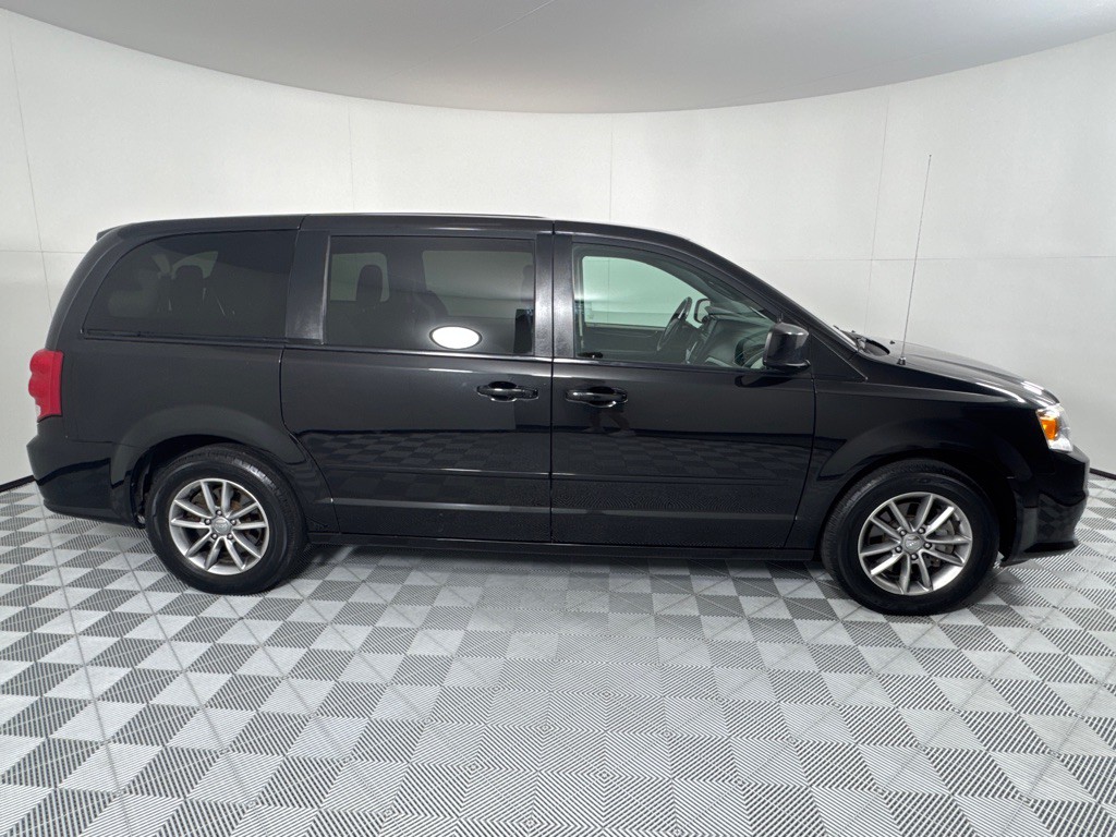 2017 Dodge Grand Caravan Image 4