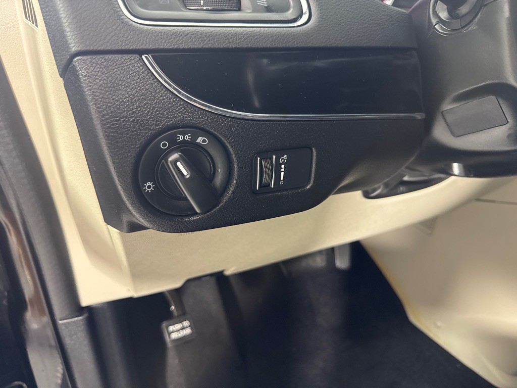 2017 Dodge Grand Caravan Image 16