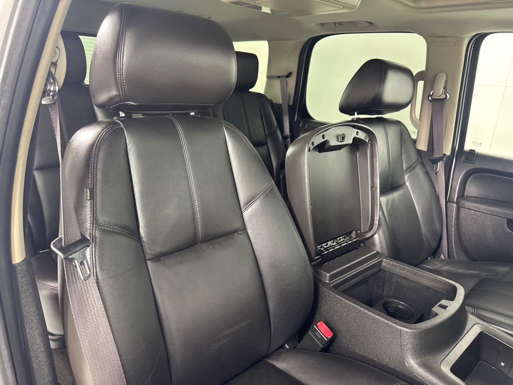 2011 Chevrolet Tahoe Image 25