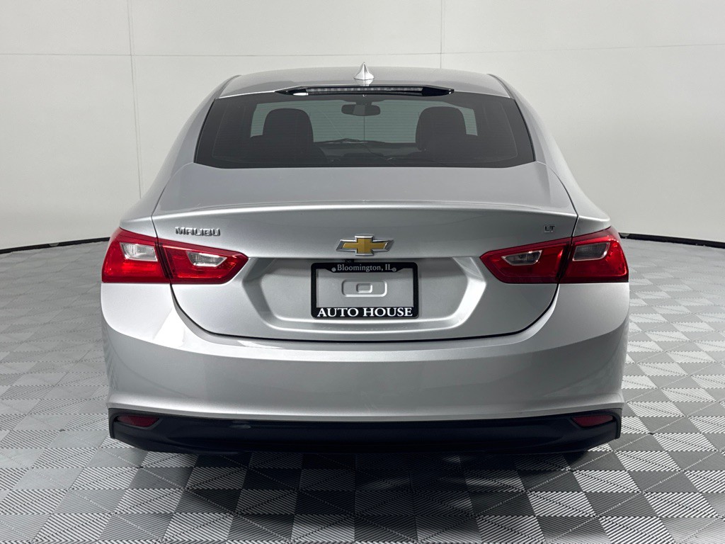 2016 Chevrolet Malibu Image 5