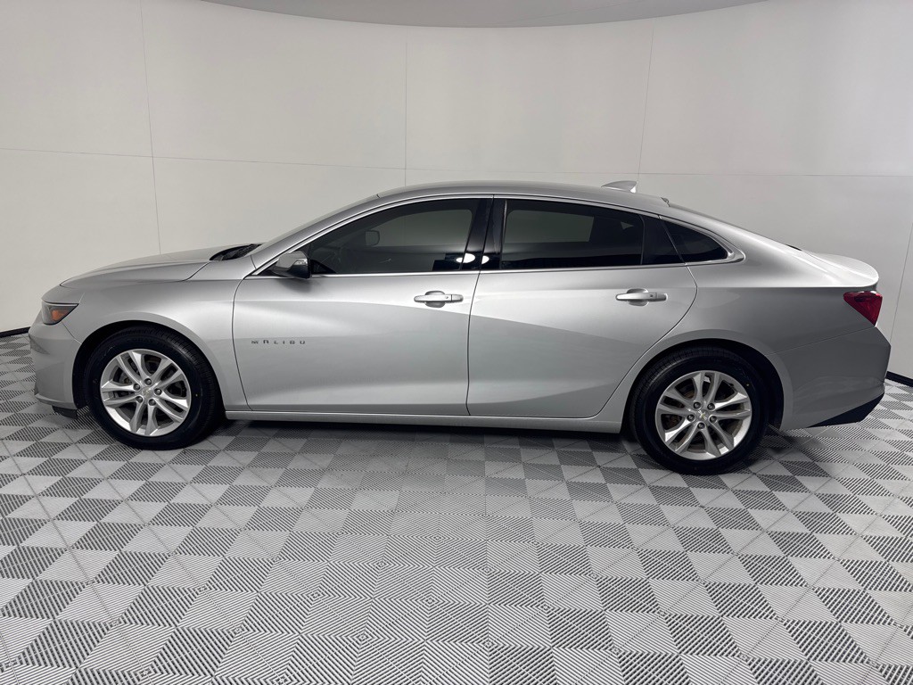 2016 Chevrolet Malibu Image 8