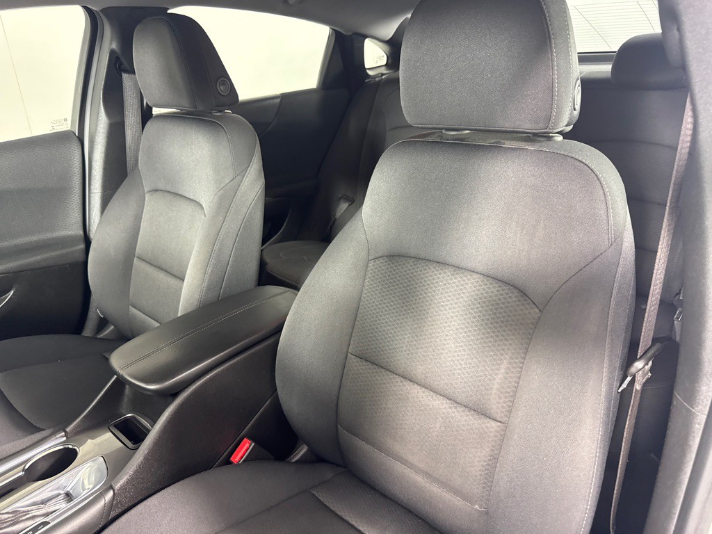 2016 Chevrolet Malibu Image 14