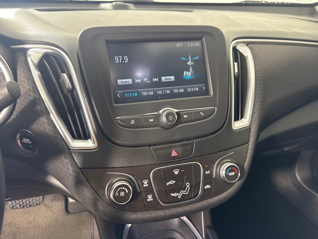 2016 Chevrolet Malibu Image 17
