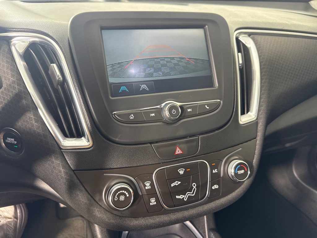 2016 Chevrolet Malibu Image 18