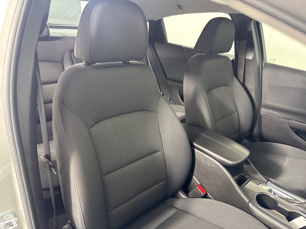 2016 Chevrolet Malibu Image 25