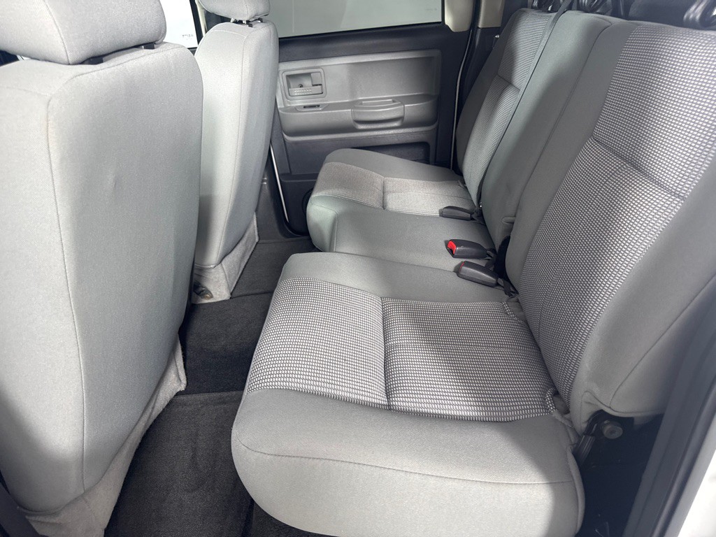 2011 Dodge Dakota Image 16