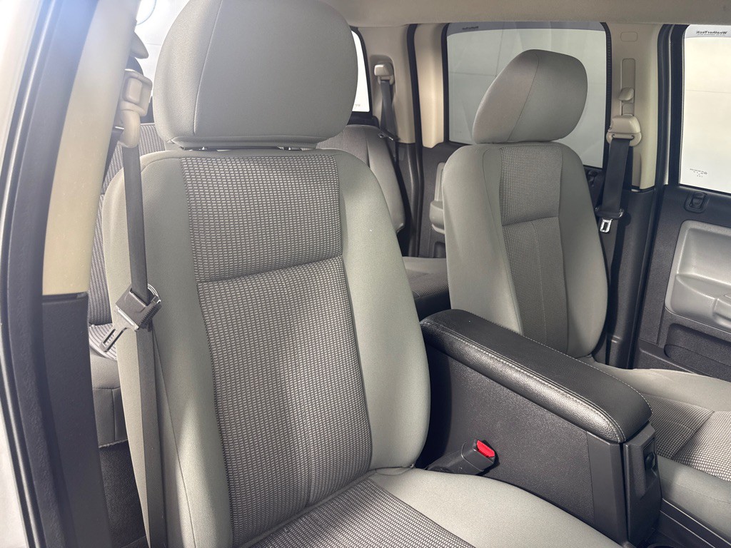 2011 Dodge Dakota Image 21