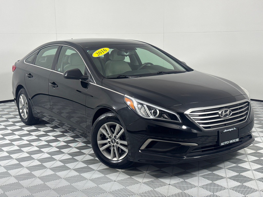 2016 Hyundai Sonata Image 2