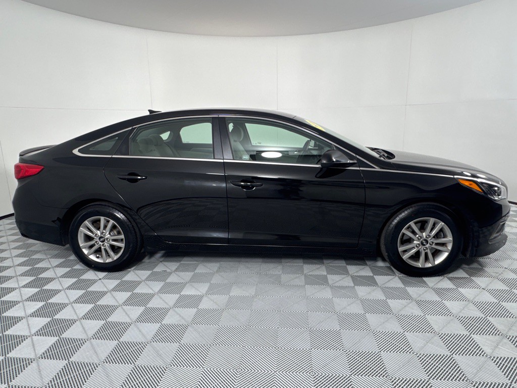 2016 Hyundai Sonata Image 4