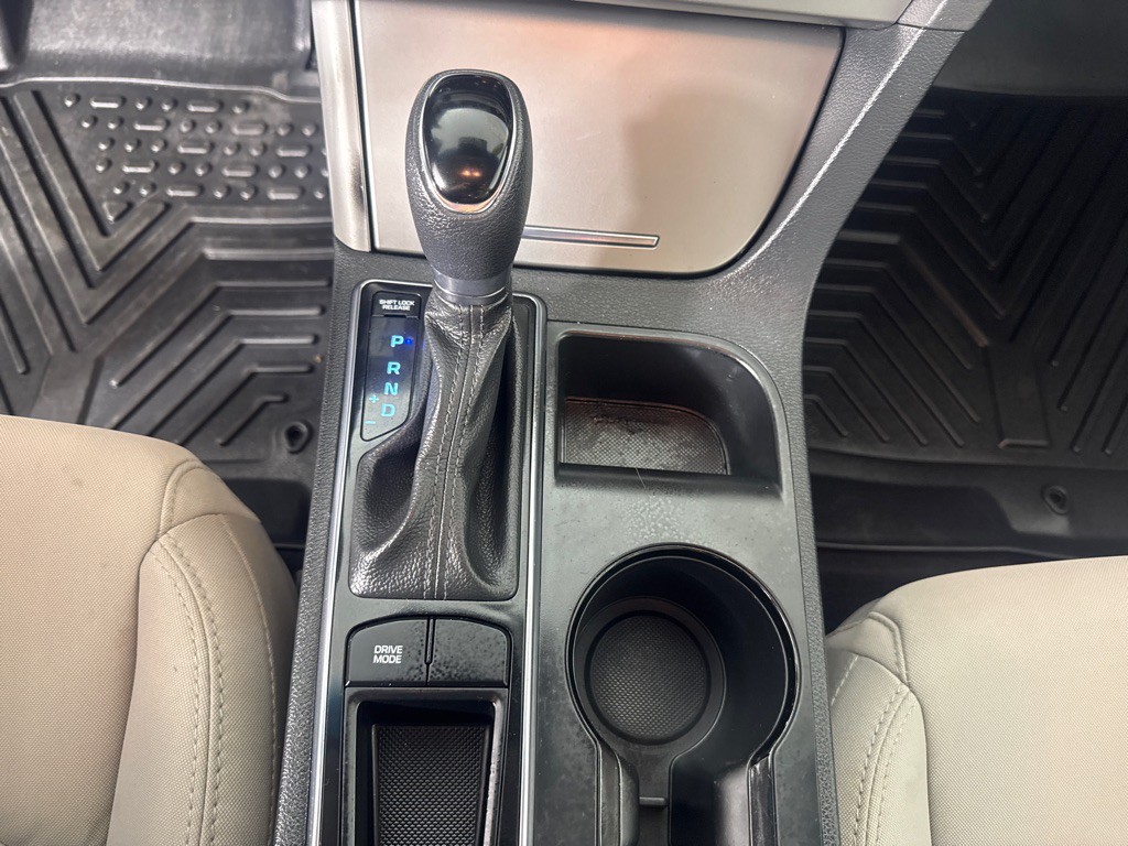 2016 Hyundai Sonata Image 17
