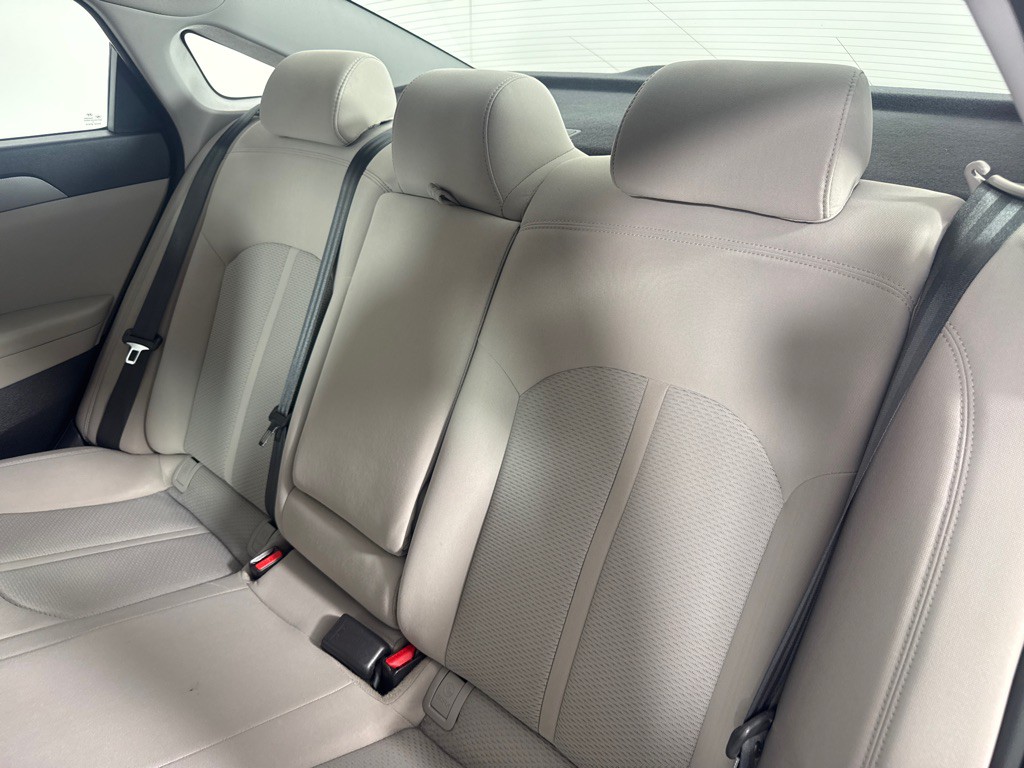 2016 Hyundai Sonata Image 18