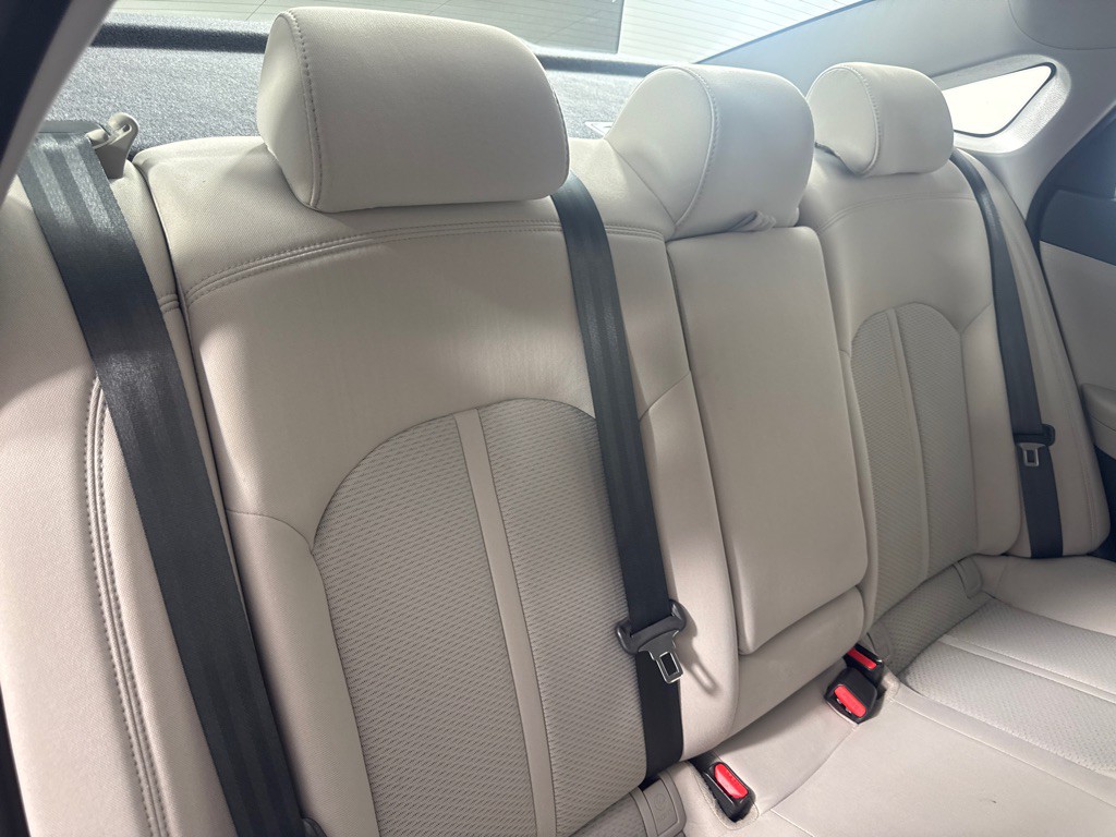 2016 Hyundai Sonata Image 19