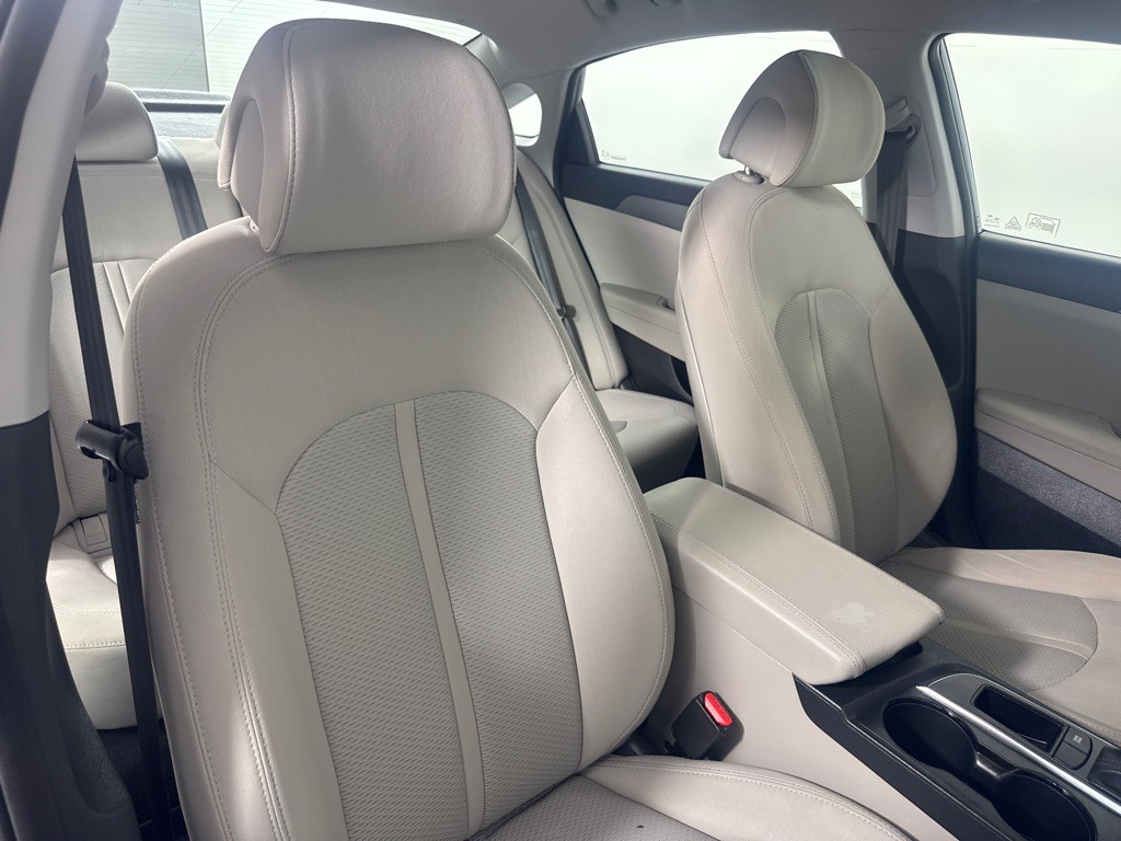 2016 Hyundai Sonata Image 21
