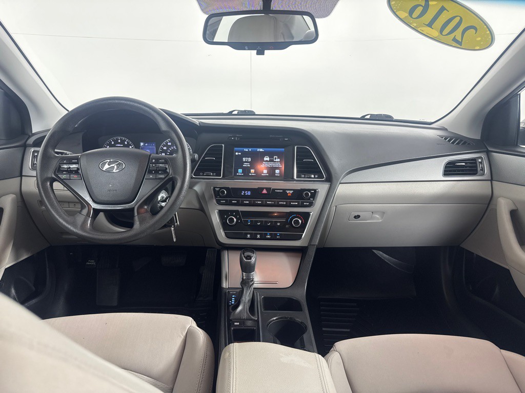 2016 Hyundai Sonata Image 22