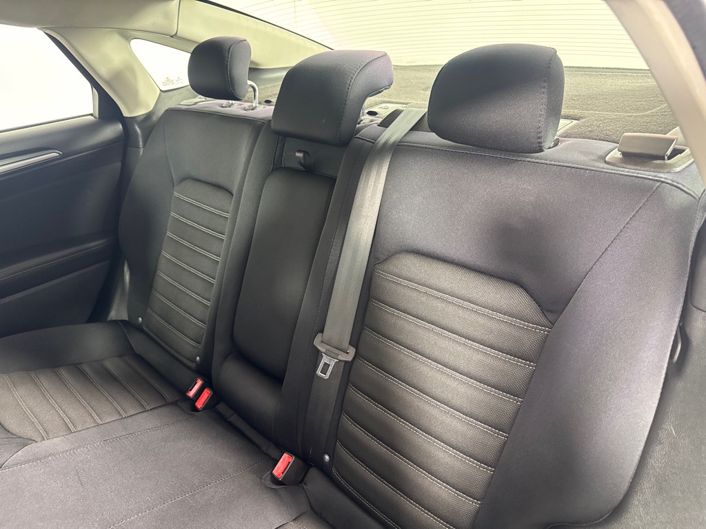 2014 Ford Fusion Image 20