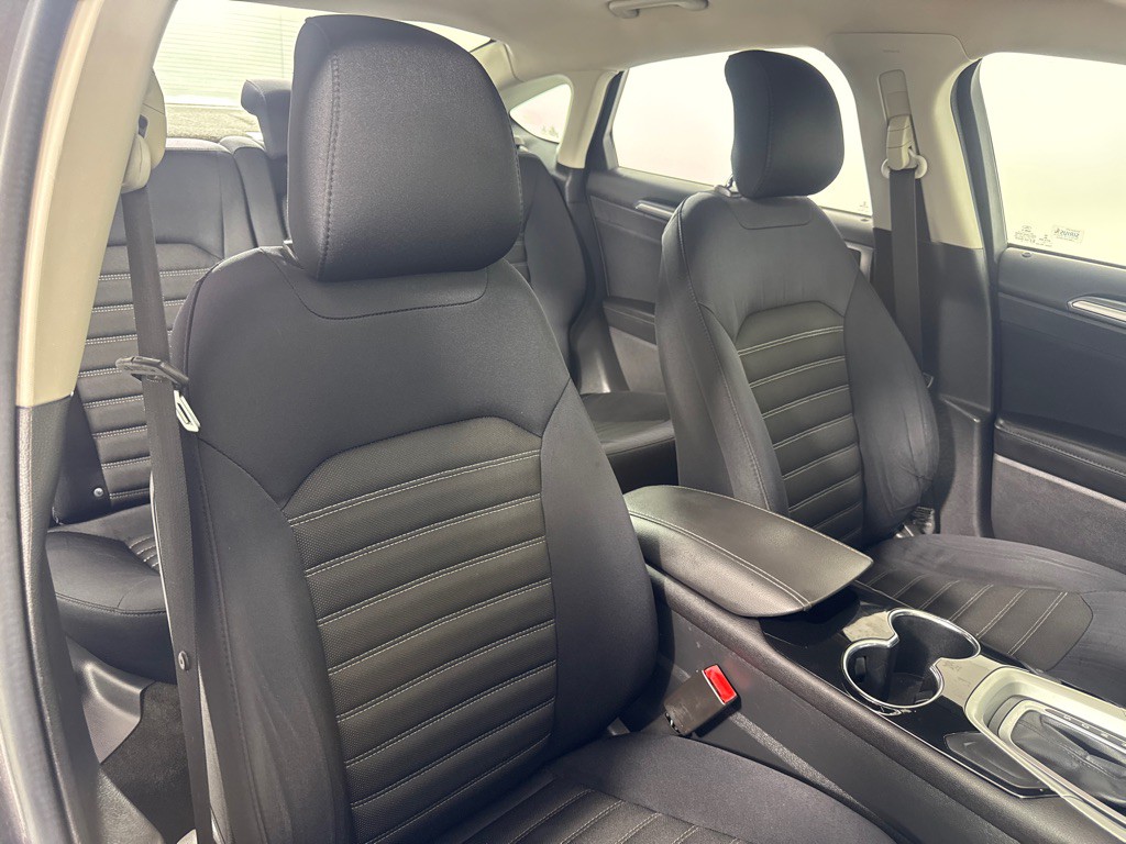 2014 Ford Fusion Image 24