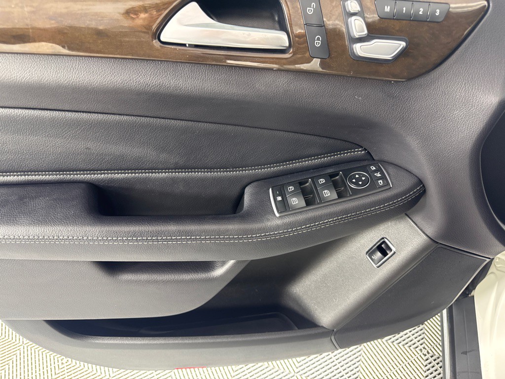 2017 Mercedes-Benz GLS-Class Image 12