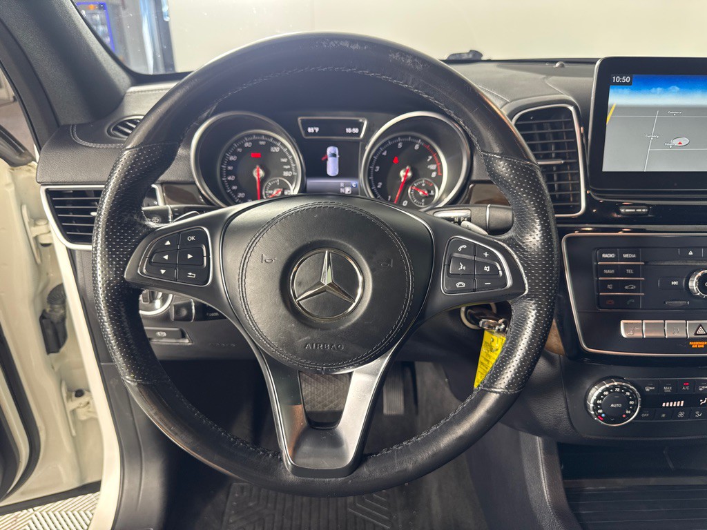 2017 Mercedes-Benz GLS-Class Image 17