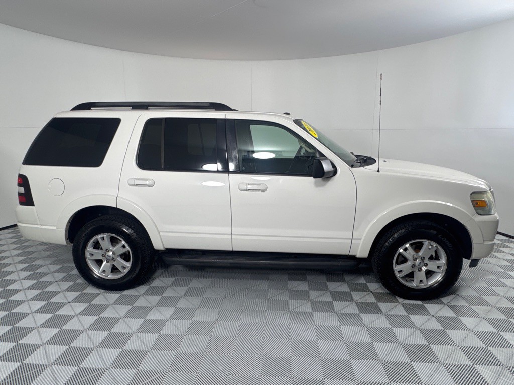 2010 Ford Explorer Image 4